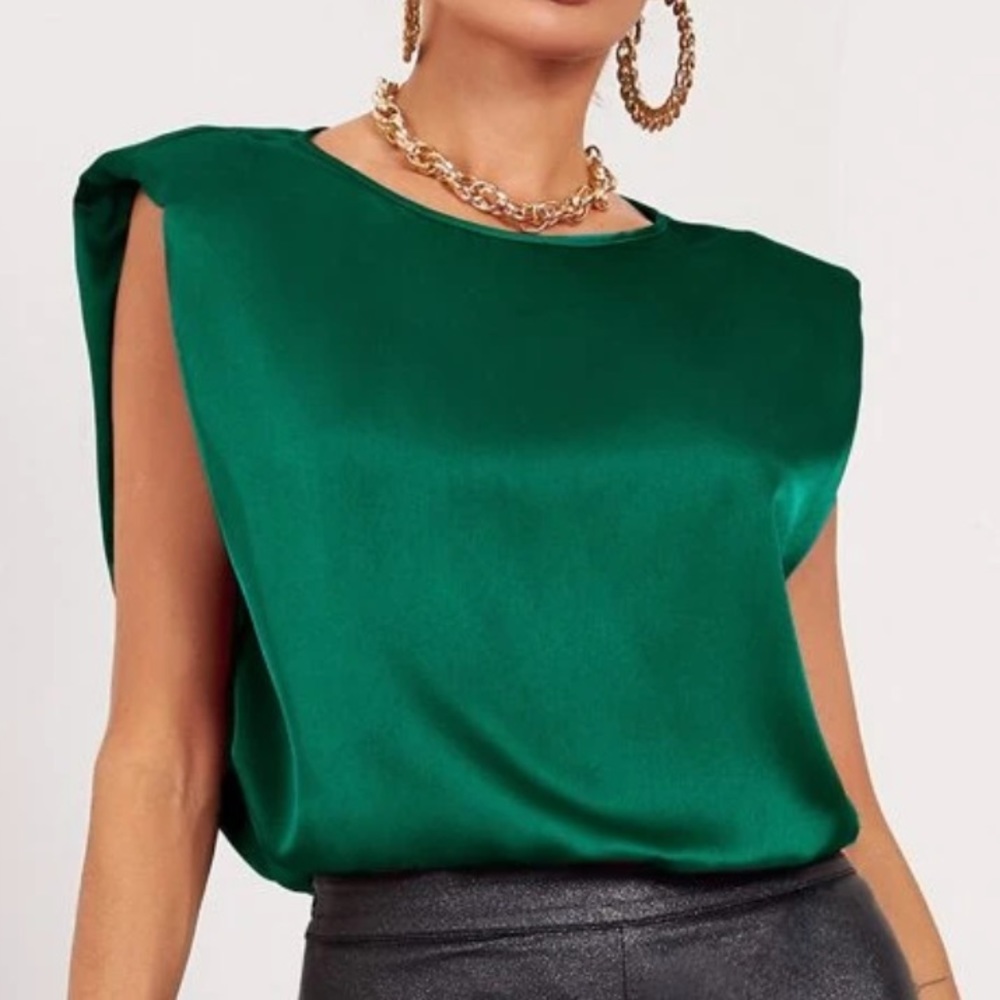 Kara & Kate Green Satin Sleeveless Blouse